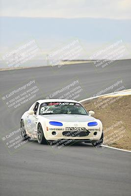 media/Jan-26-2025-CalClub SCCA (Sun) [[cfcea7df88]]/Group 1/Race/